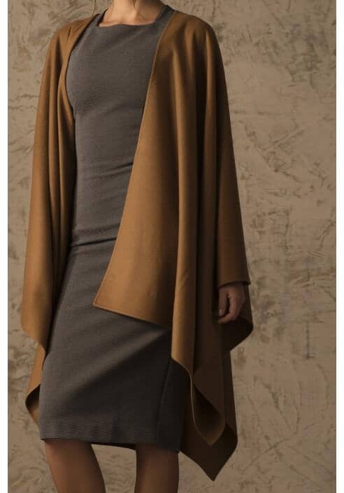 Betty 100% Vicuna Cape