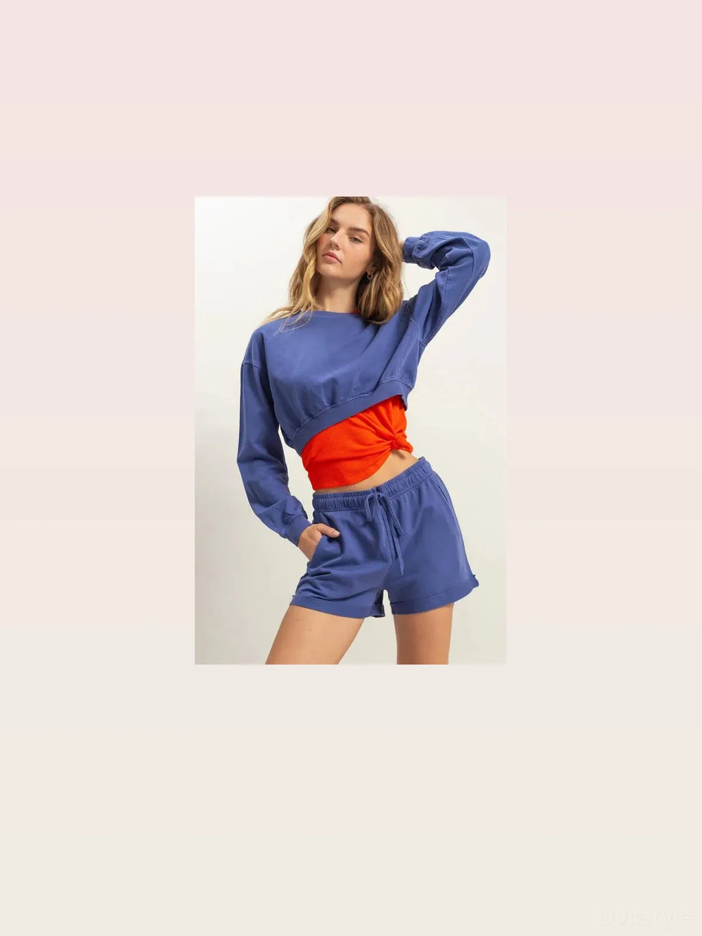 Cropped Crew Neck Sweatshirt with Long Sleeves