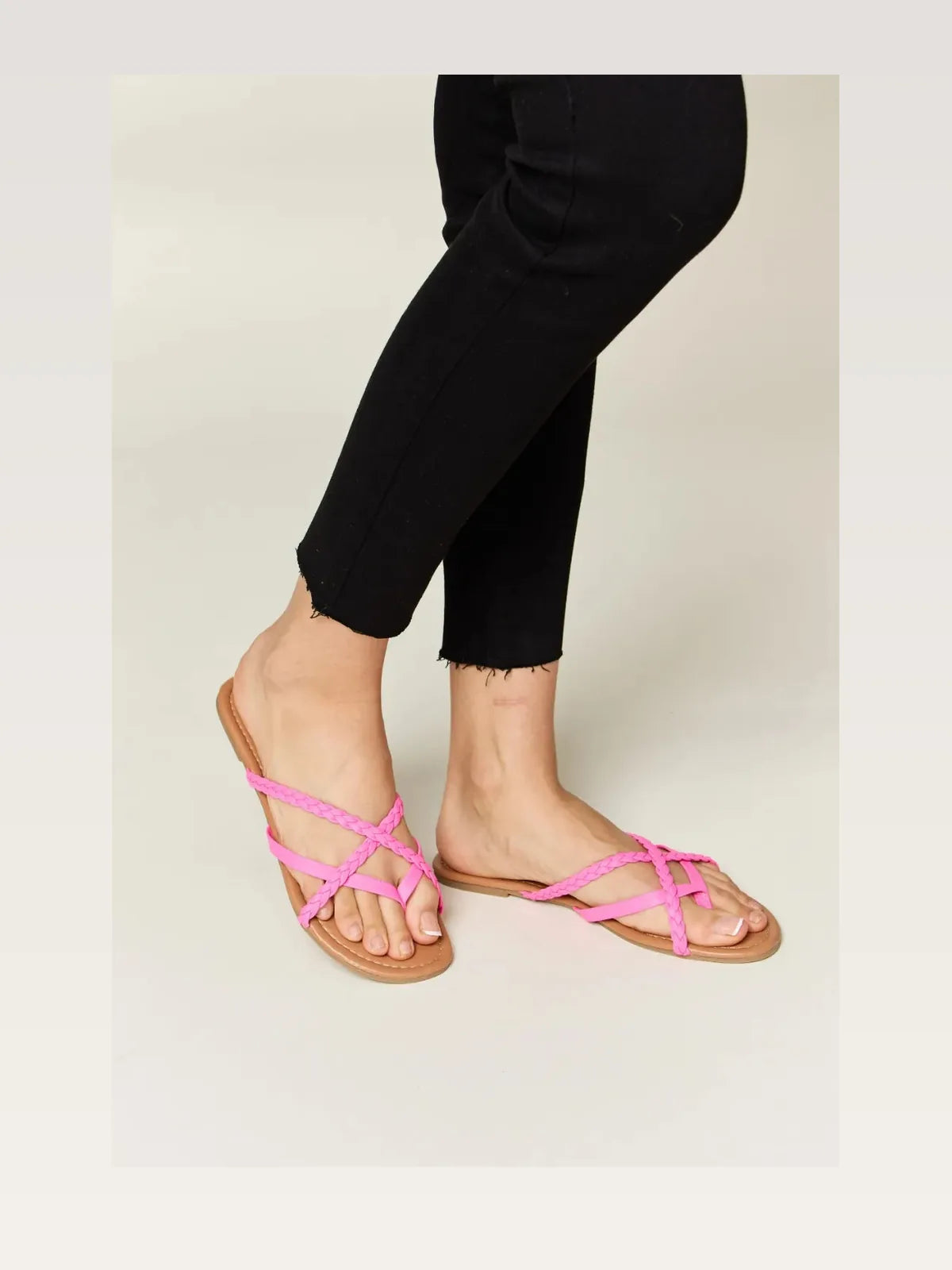 Crisscross Strap PU Leather Flat Thong Sandals