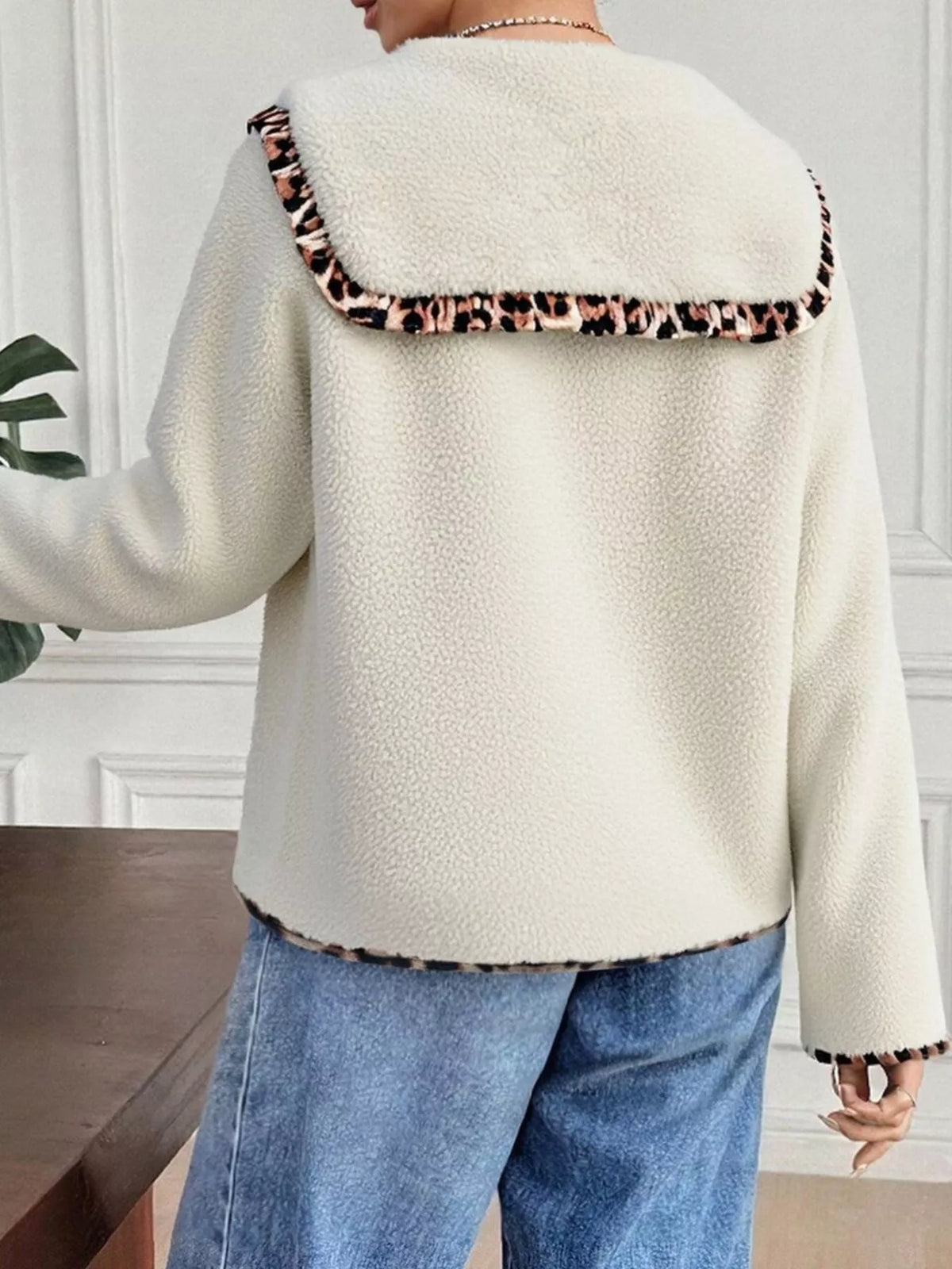 Leopard Trim Contrast Collar Sherpa Jacket