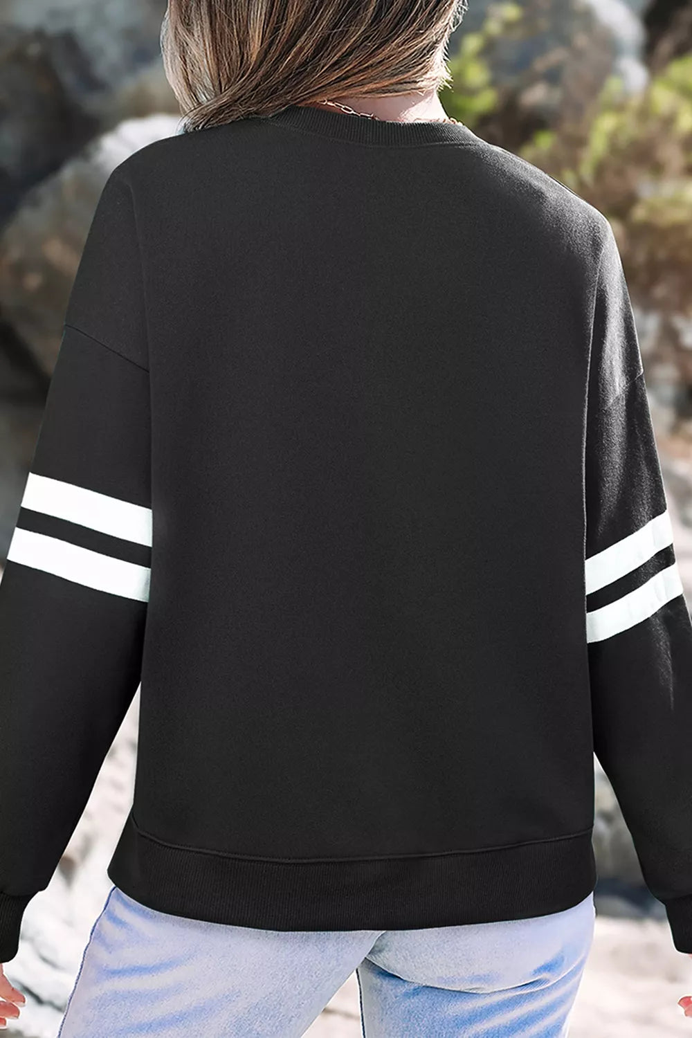 Rhinestone Mallard Contrast Striped Sleeve Casual Sweatshirt