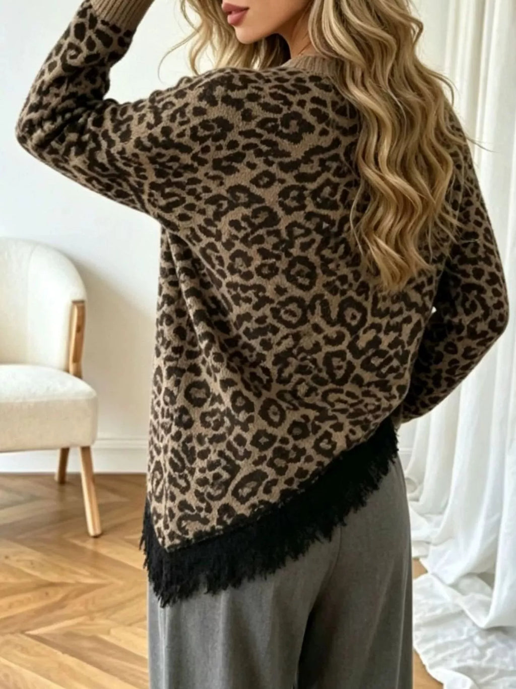 Round Neck Sweater with Asymmetric Lace Hem