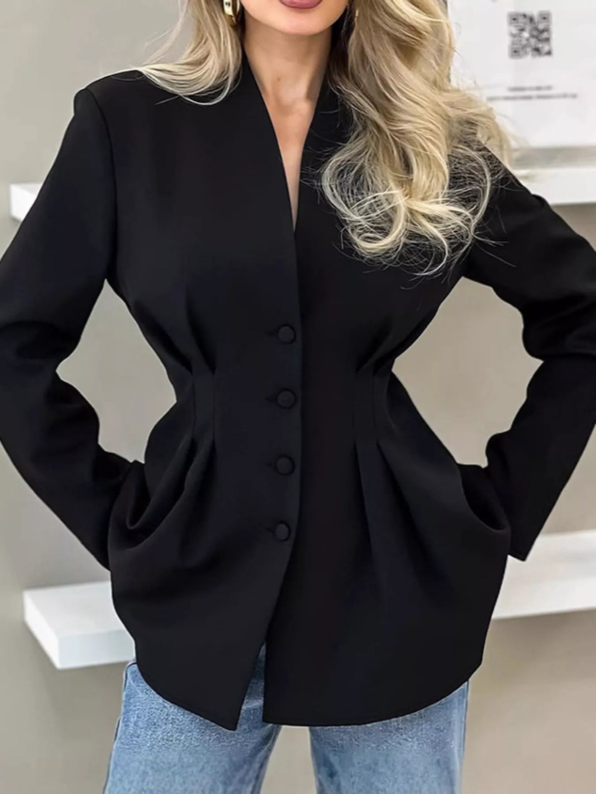 V-Neck Pleated Waist Slim-Fit Blazer