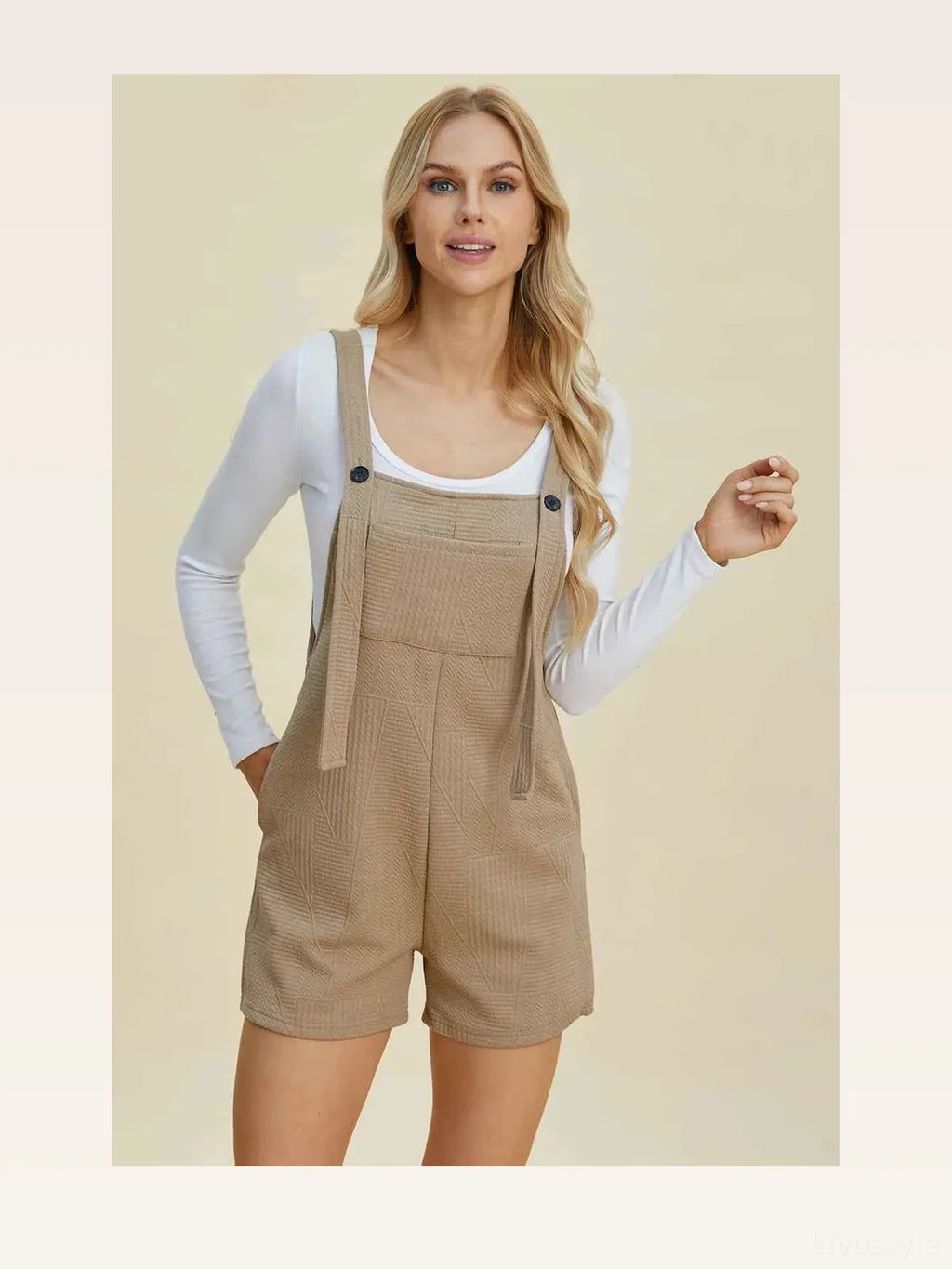 Textured Scoop Neck Sleeveless Romper