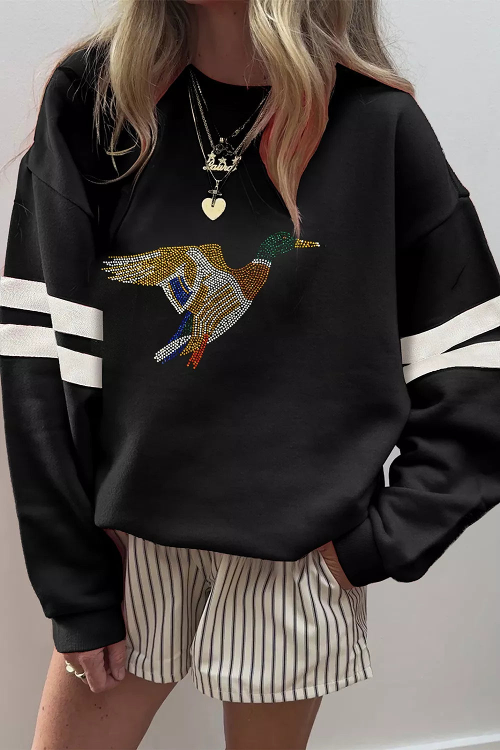 Rhinestone Mallard Contrast Striped Sleeve Casual Sweatshirt