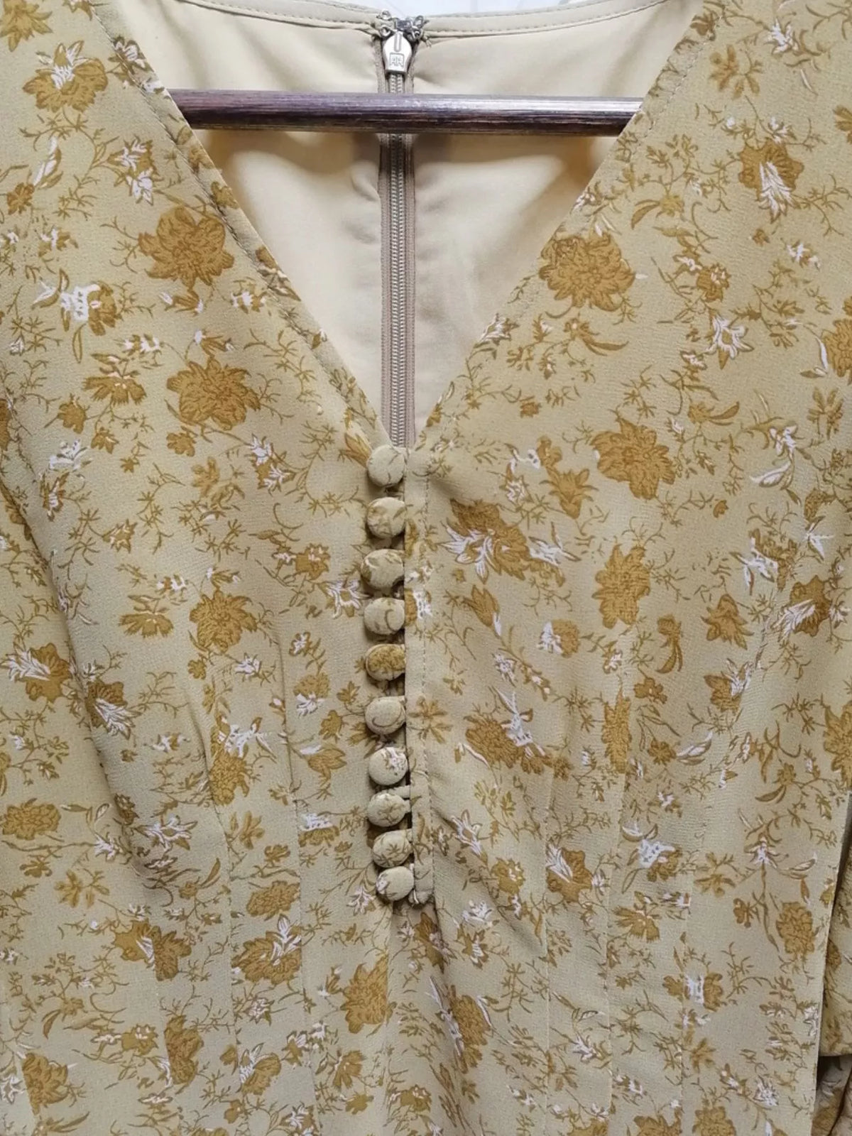 Vintage Floral Print V-Neck Long Sleeve Button-Down Midi Dress