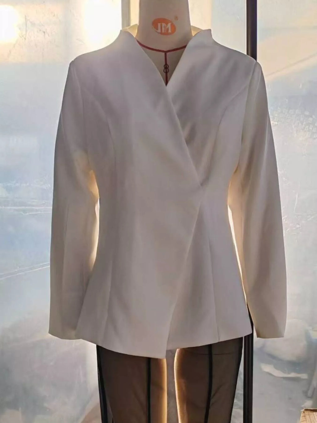 Slim-Fit Structured Waist Blazer