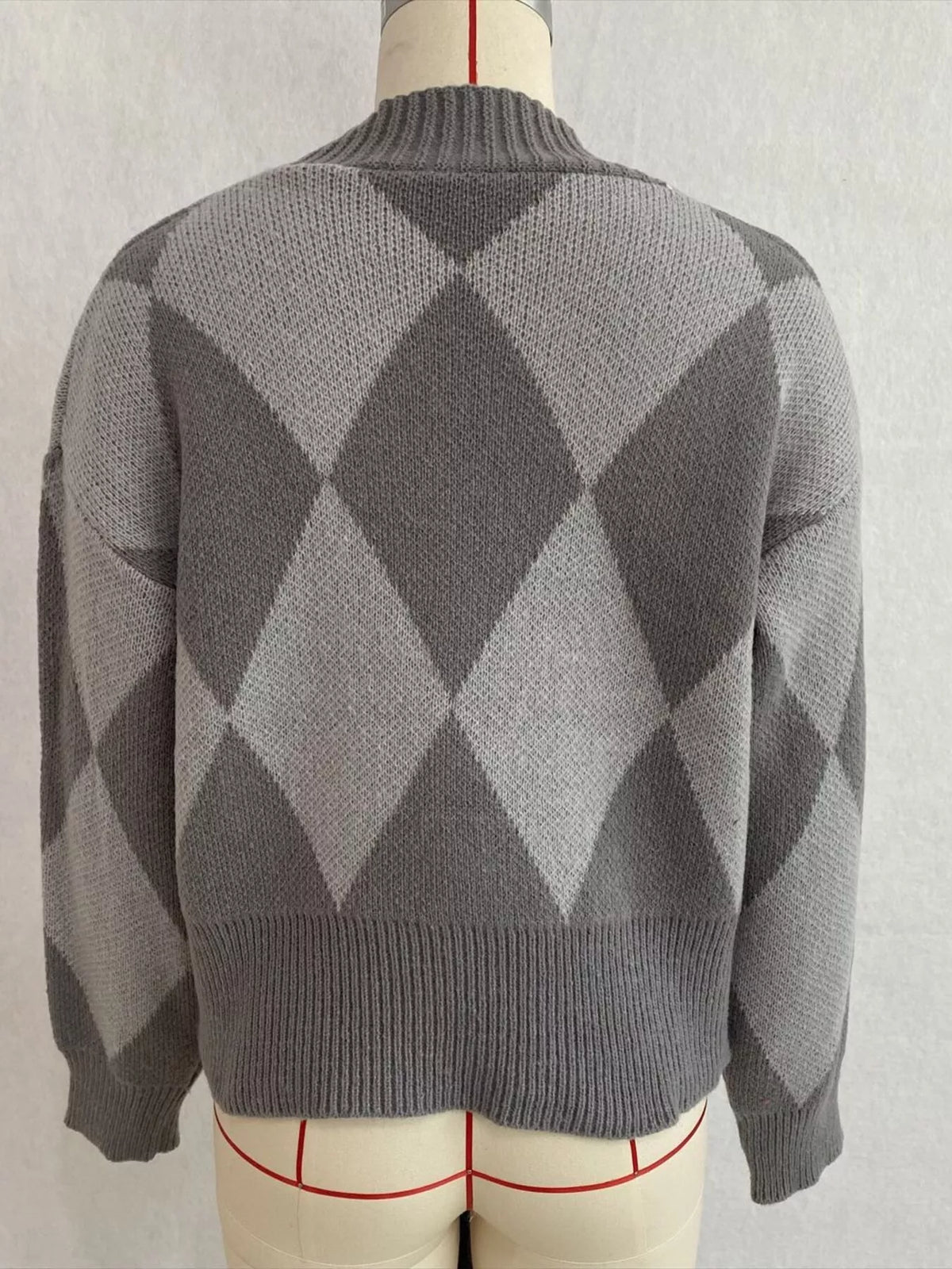 Argyle Pattern V-Neck Button-Down Cardigan