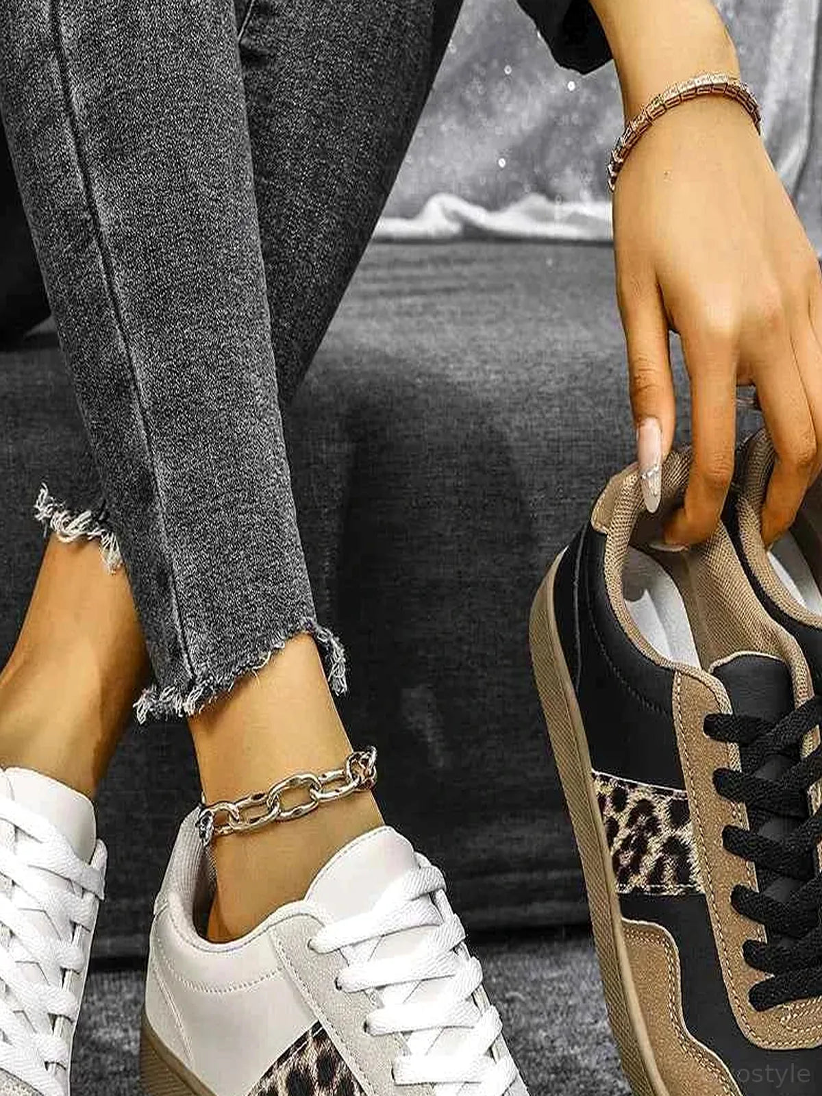 Leopard Print Lace-Up Sneakers with Round Toe