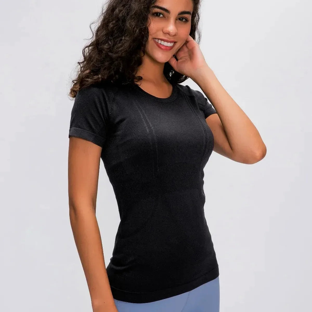 Round Neck Short Sleeve Active T-Shirt