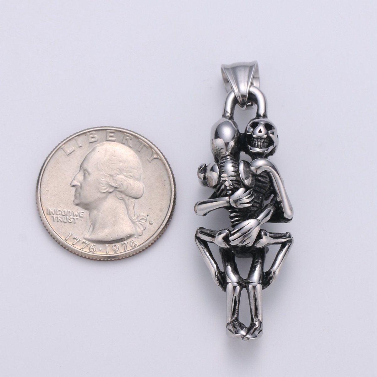Silver Skull Forever Love Sex Pendant, Silver Sex Skull Hug Pendant, Stainless Steel Skull Skeleton Pendant for Men Jewelry J-799