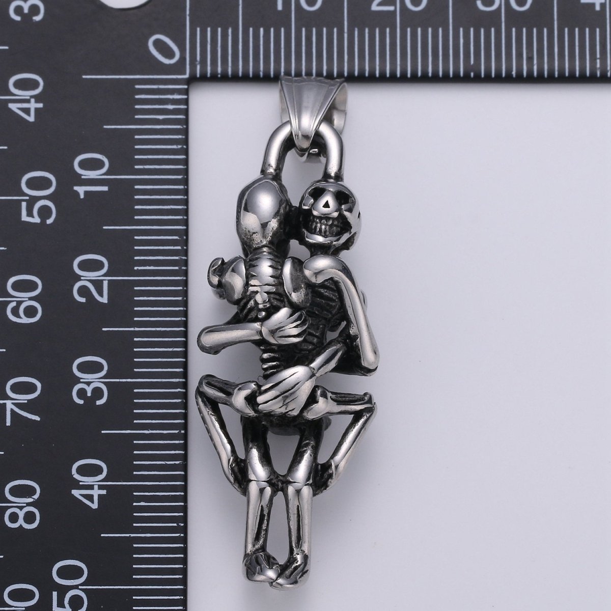 Silver Skull Forever Love Sex Pendant, Silver Sex Skull Hug Pendant, Stainless Steel Skull Skeleton Pendant for Men Jewelry J-799