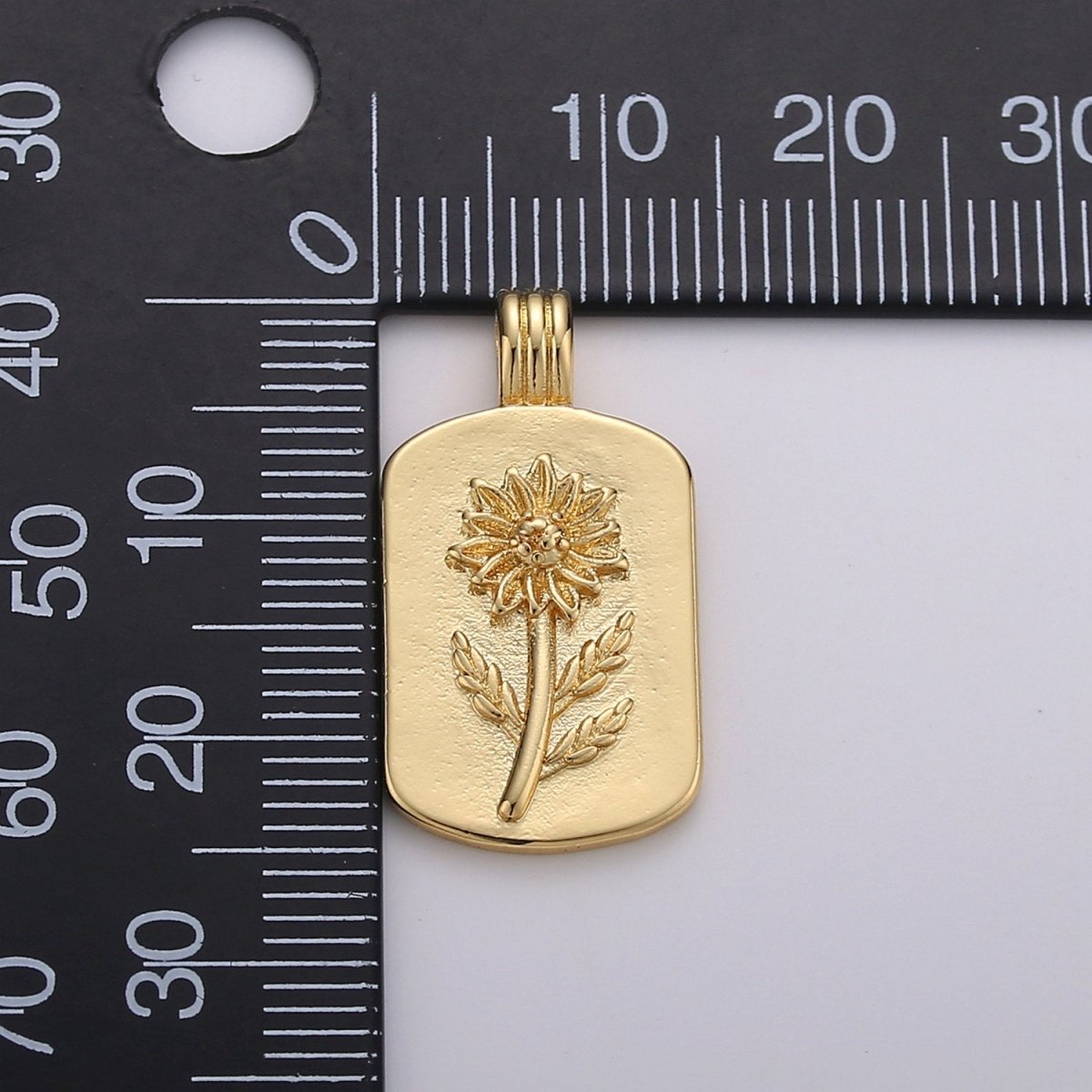 Sun Flower Charms, Gold SunFlower Pendant, Dainty Flower Charm, Small Medallion Charm for Necklace Floral Flower Jewelry I-739