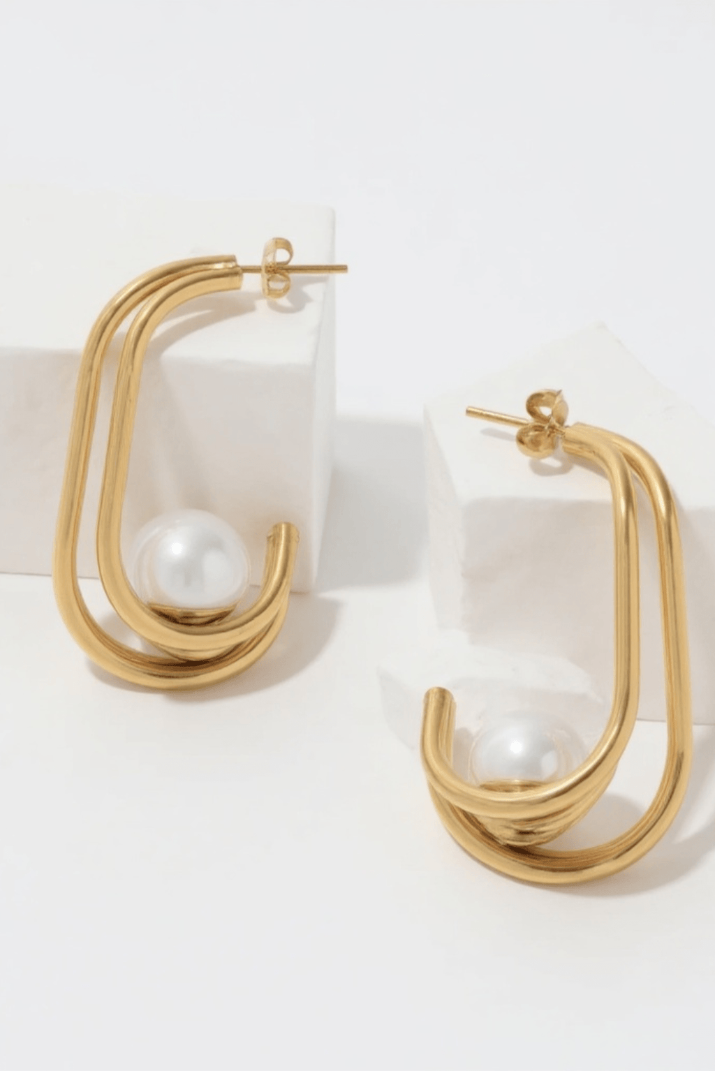 Thalia Waterproof Earring Shiny Faux Pearl at Center Dazzling